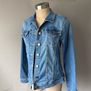 Women’s Denim Jacket Brand: Well Worn Medium Stretchy